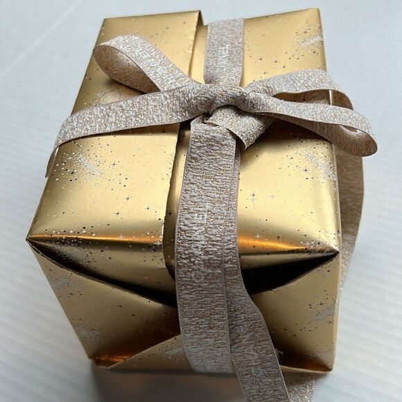 Chanel Gift Wrap Paper & Ribbon - Picture 3 of 10